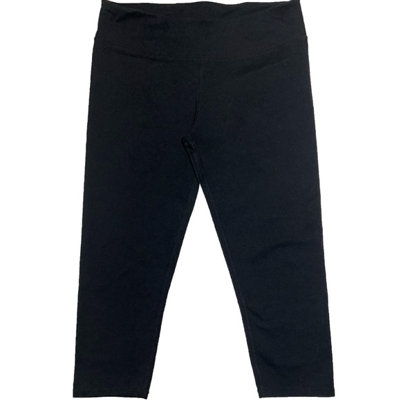 Fabletics Cropped Leggings Athletic Pants Crop Leg Style Black Size Medium - Picture 4 of 10